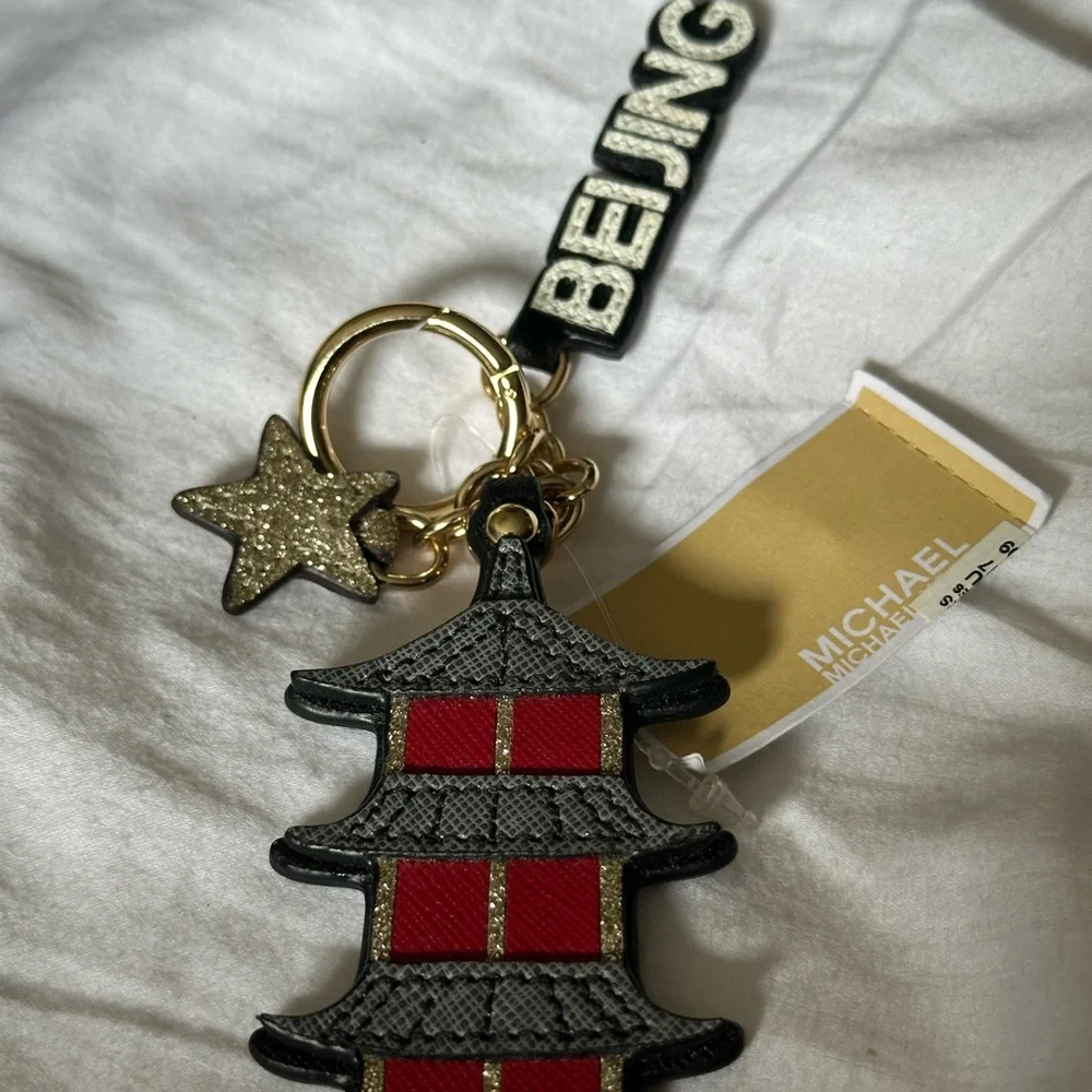 Not for sale - in‎ bundle MICHAEL KORS City Keychains Bag Charm